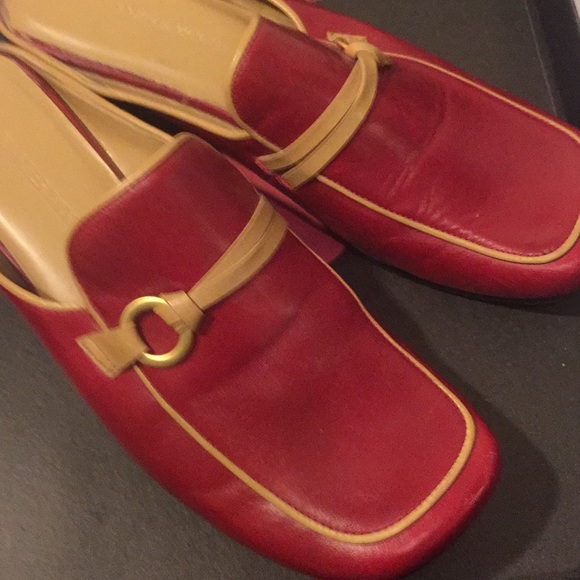 JENNIFER MOORE RED & BEIGE / TAN MULE - Picture 2 of 8